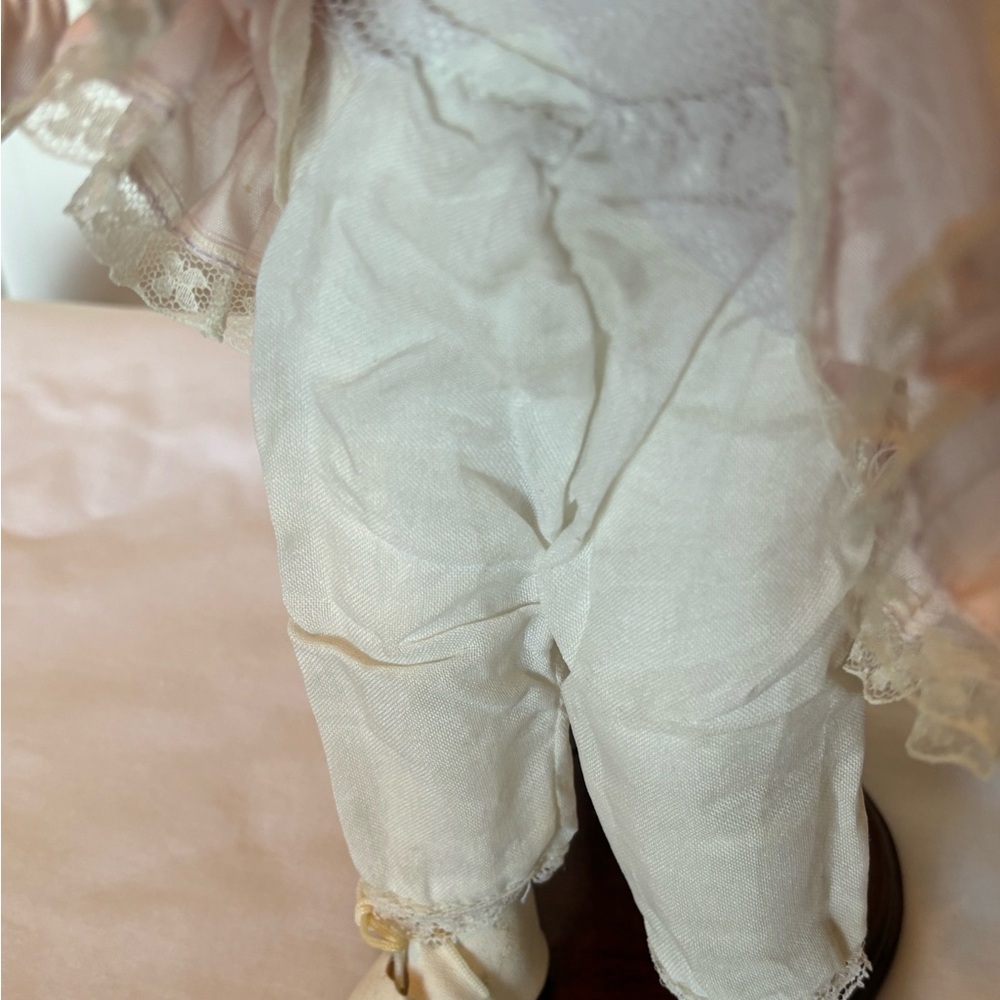 Elegant Pink Doll with Curly Hair - Picture 5 of 6